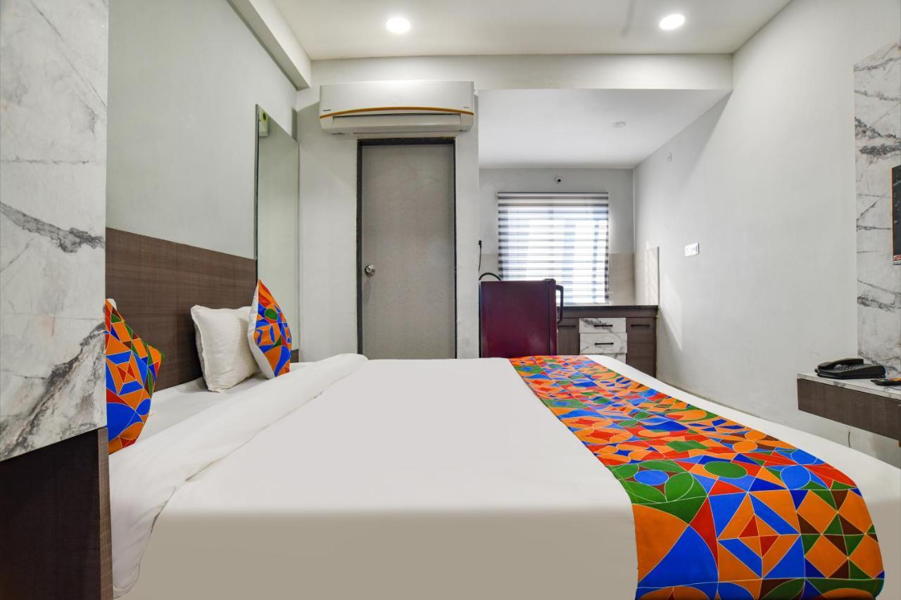 Fabhotel Dev'S Inn Indaur Exteriér fotografie